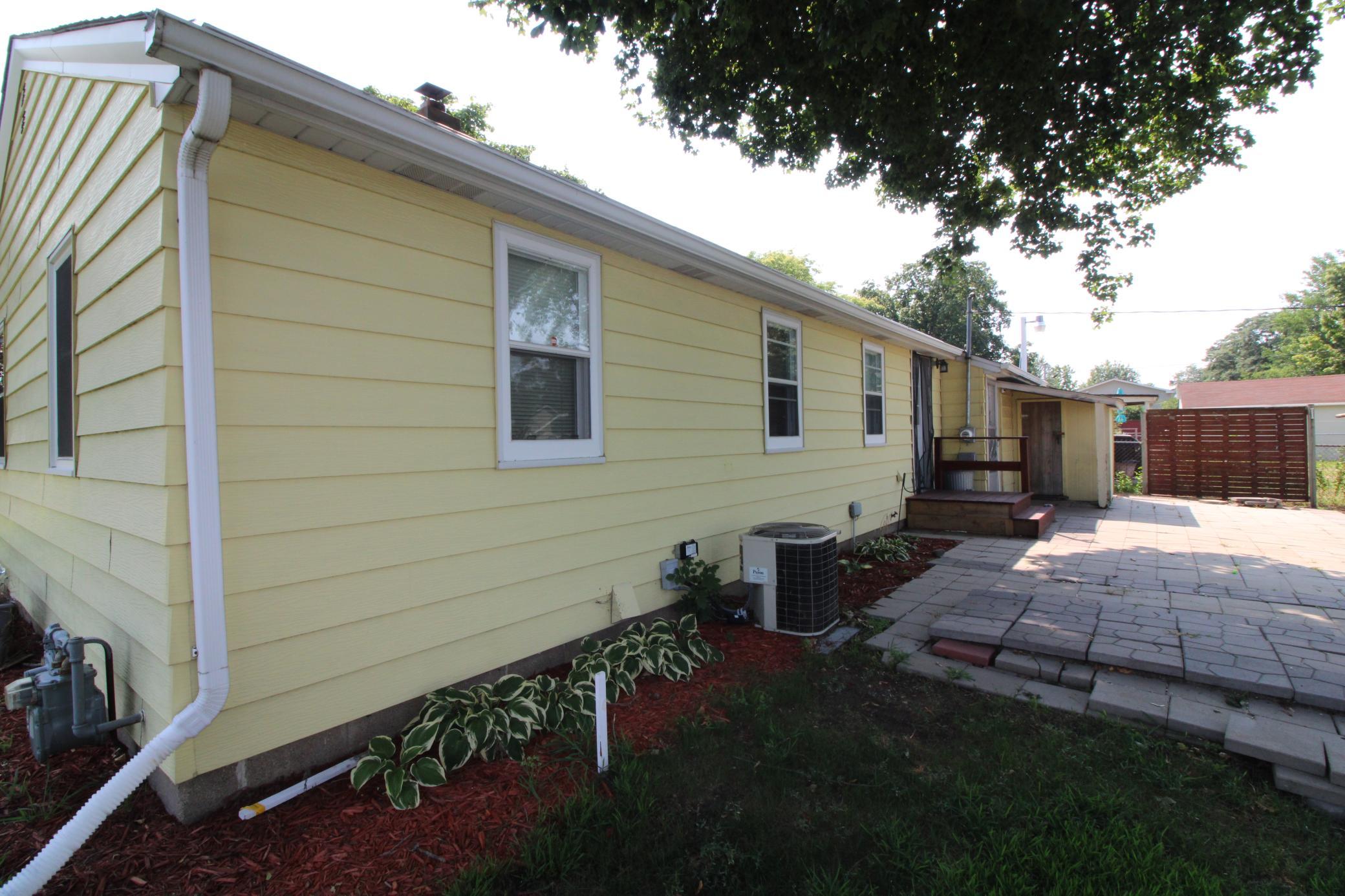 6300 60th Avenue N Property Photo 7