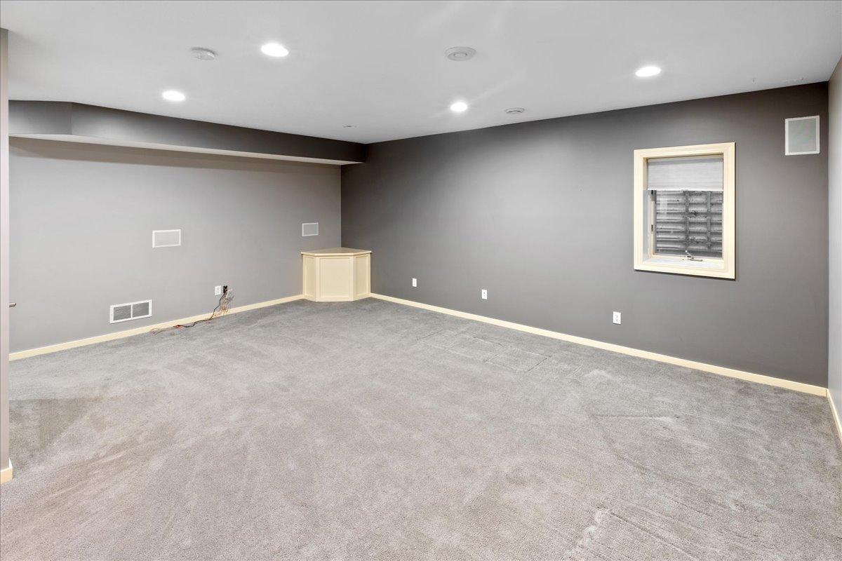 1255 Irvine Drive Property Photo 15