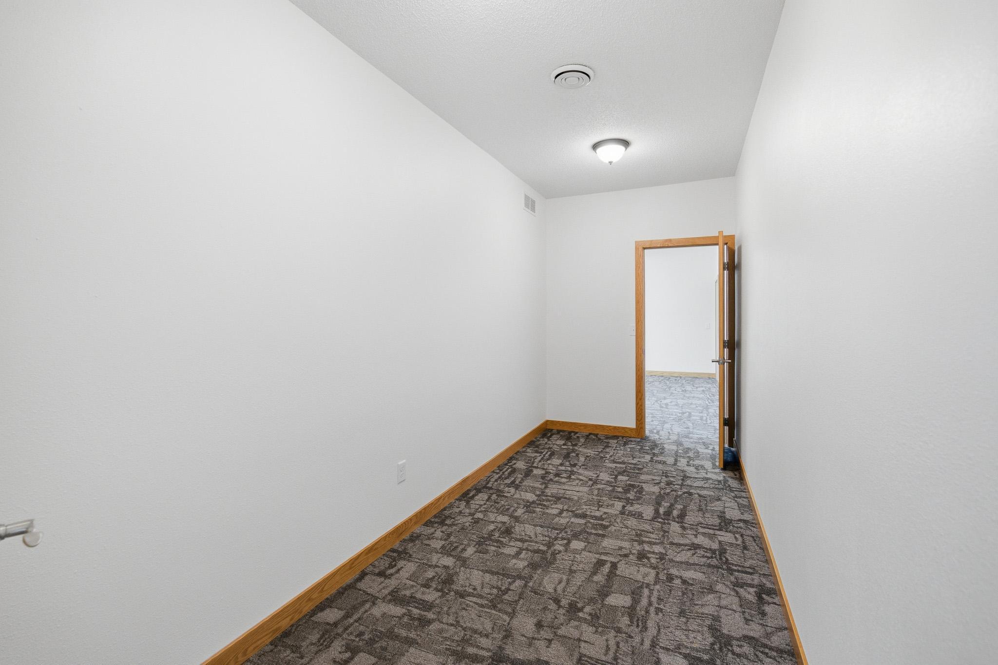 290 1st Avenue Ne Property Photo 18