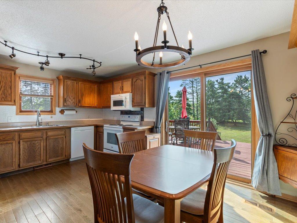 39523 State Highway 47 Property Photo 2