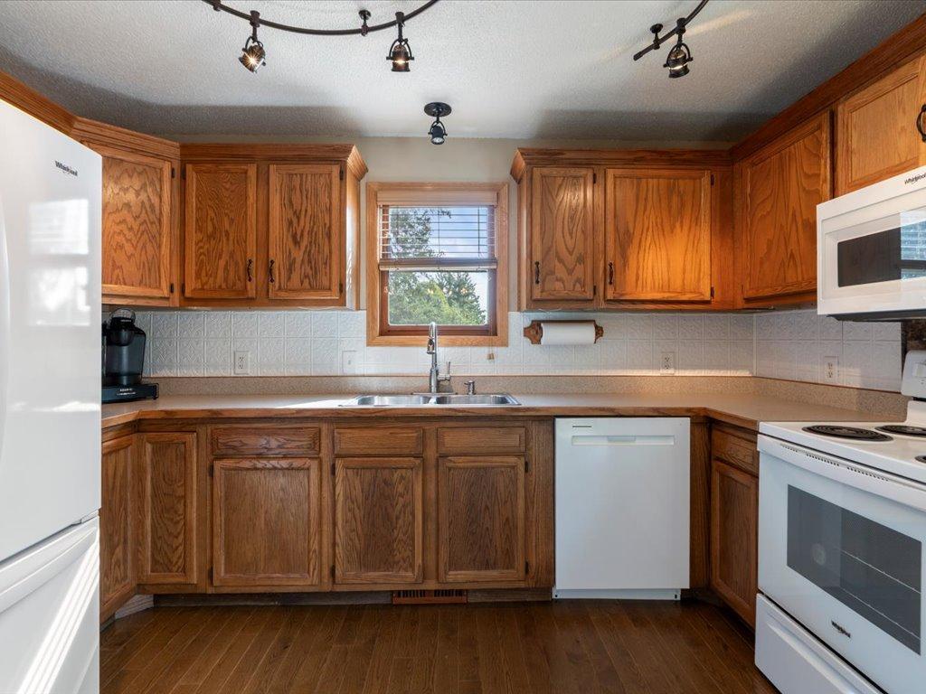 39523 State Highway 47 Property Photo 4