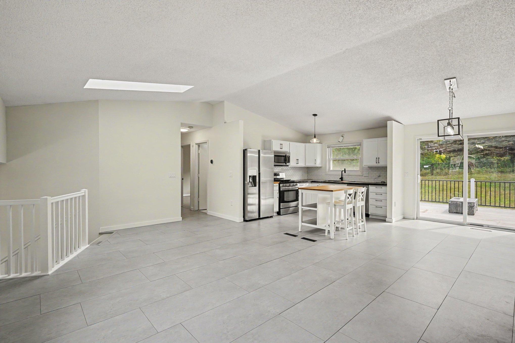 939 Savannah Road Property Photo 4
