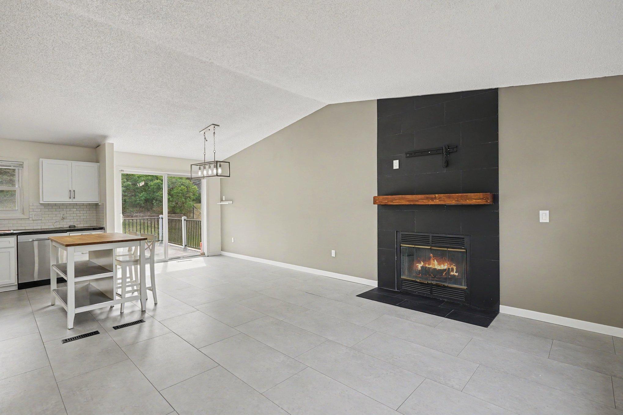 939 Savannah Road Property Photo 6
