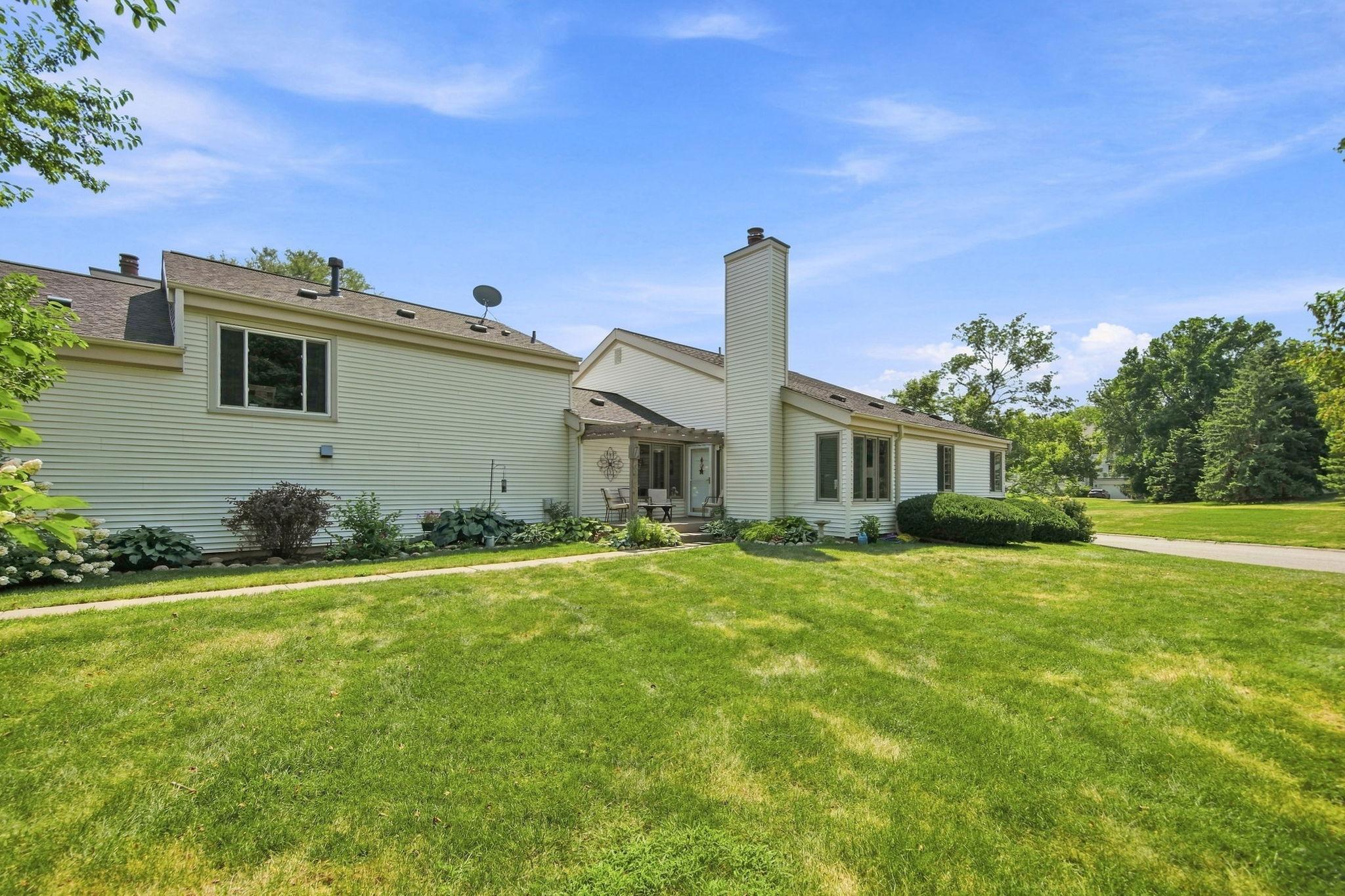 303 Elan Court Property Photo 1
