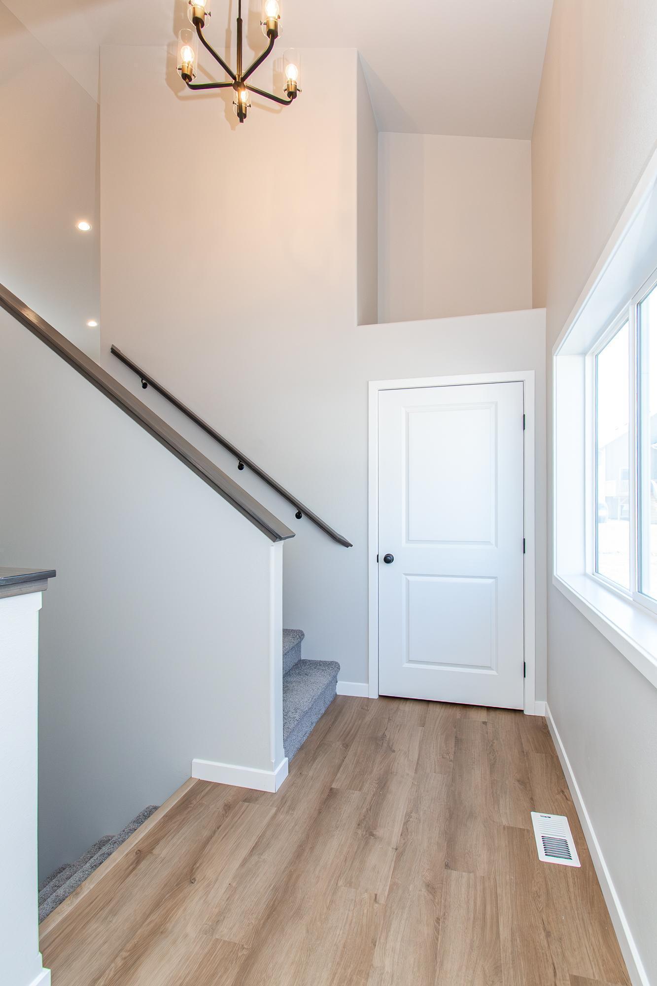 6796 Deer Creek Parkway Property Photo 2