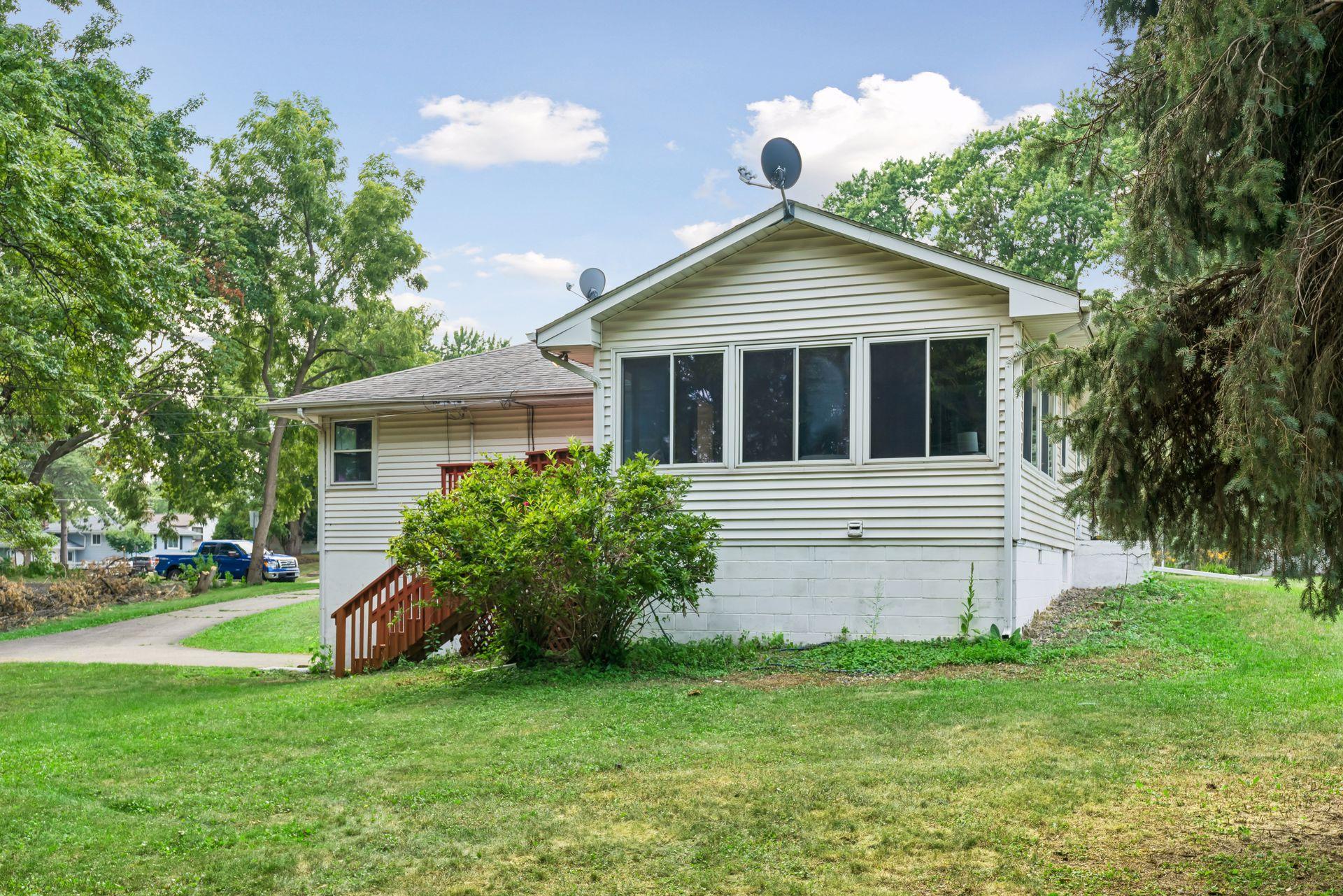9235 Queen Avenue S Property Photo 27