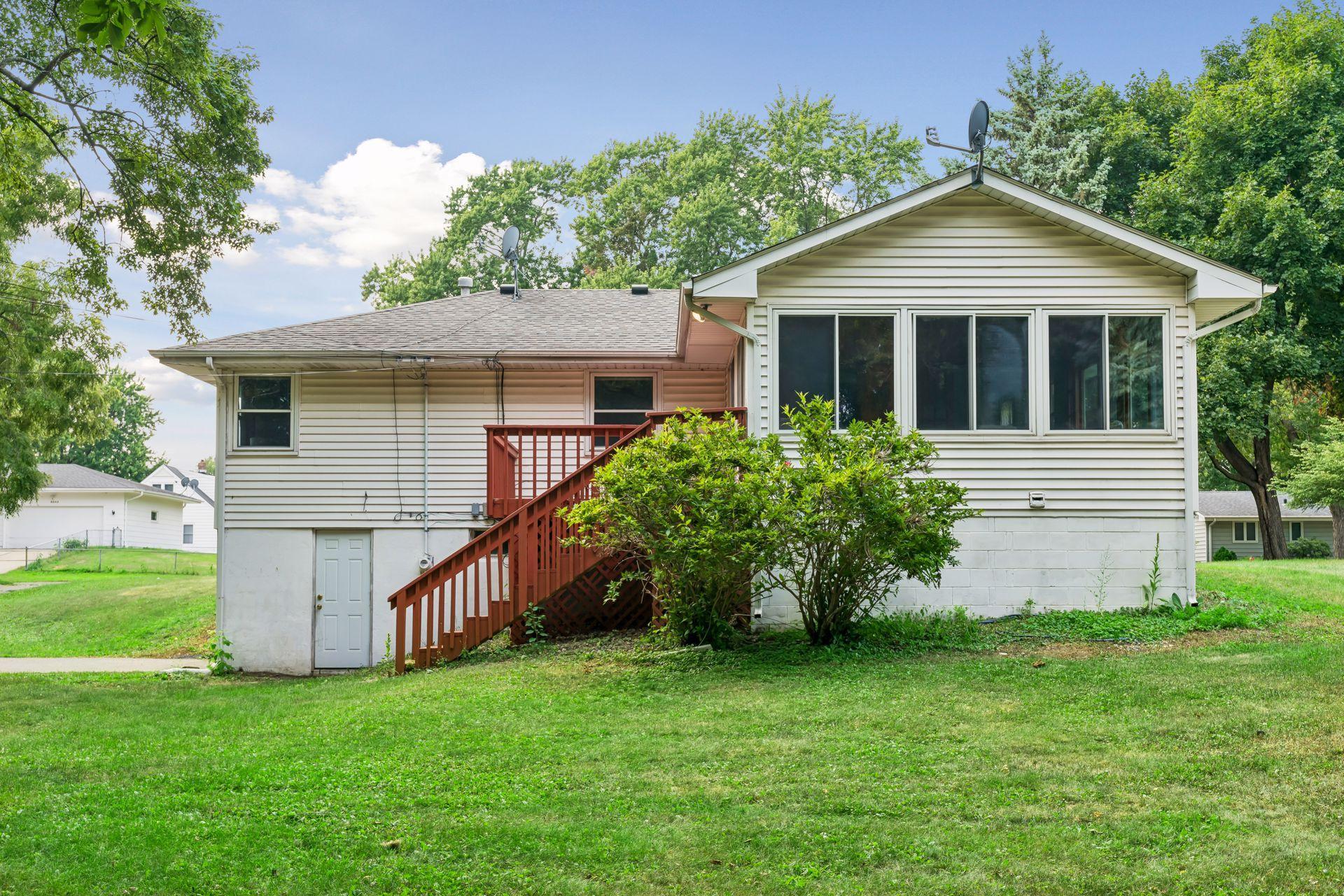 9235 Queen Avenue S Property Photo 28