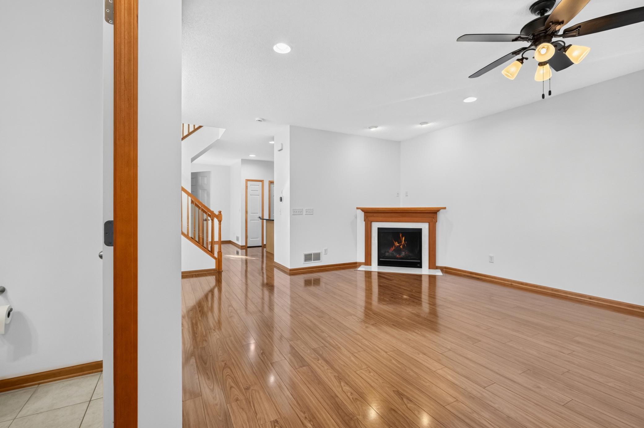 10008 Iris Lane Property Photo 2