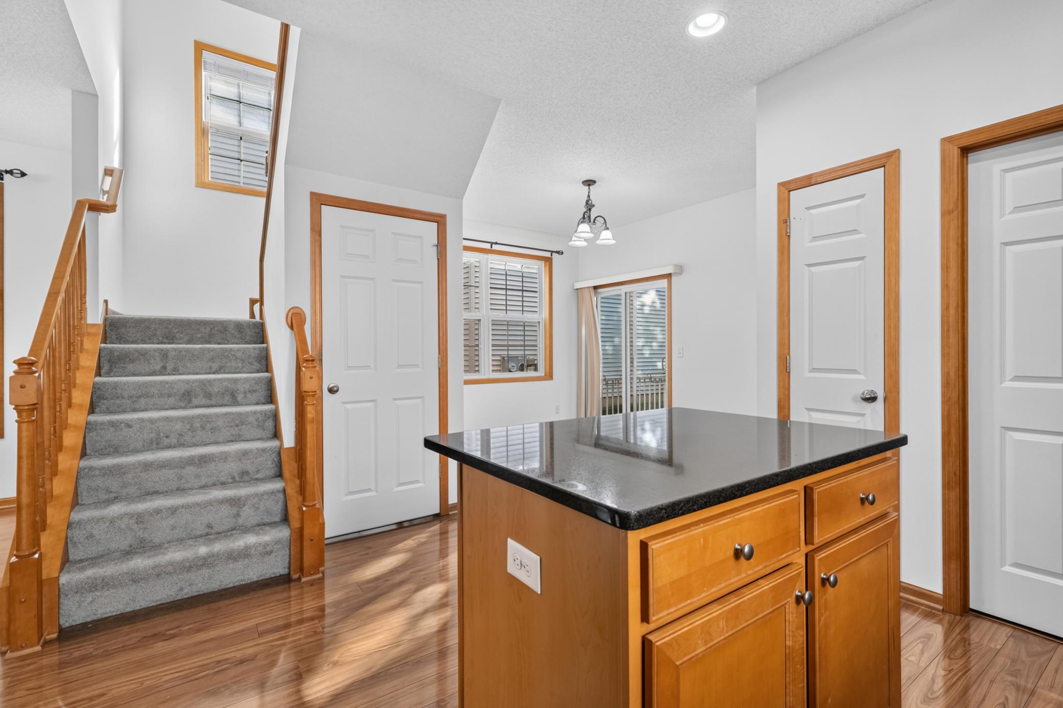 10008 Iris Lane Property Photo 11