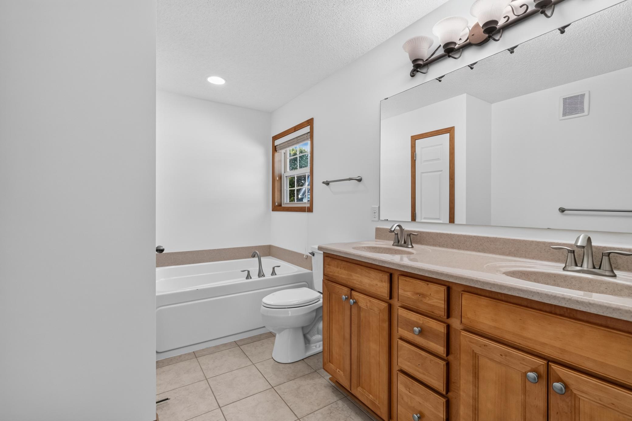 10008 Iris Lane Property Photo 27