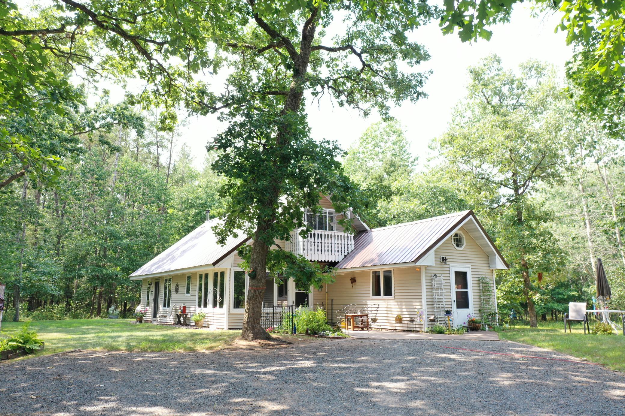 20654 Bucktail Drive Property Photo 1