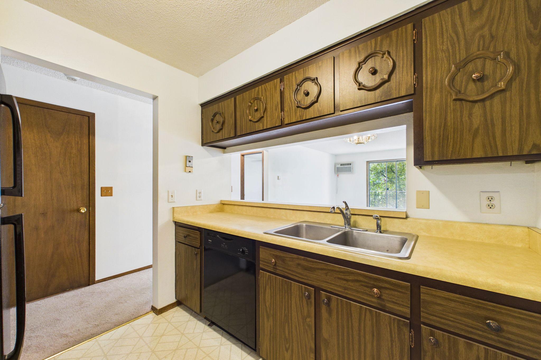 2809 E Minnehaha Parkway 205 Property Photo 4