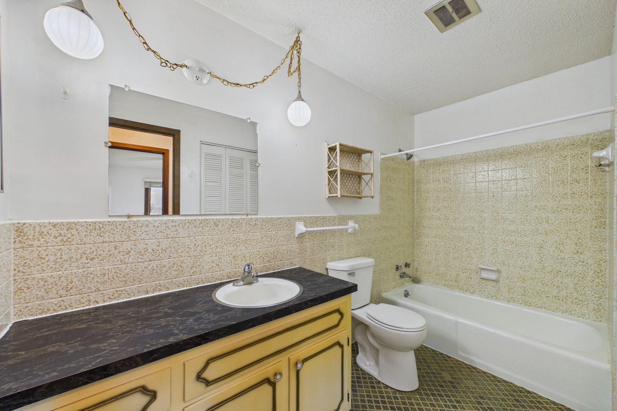 2809 E Minnehaha Parkway 205 Property Photo 9