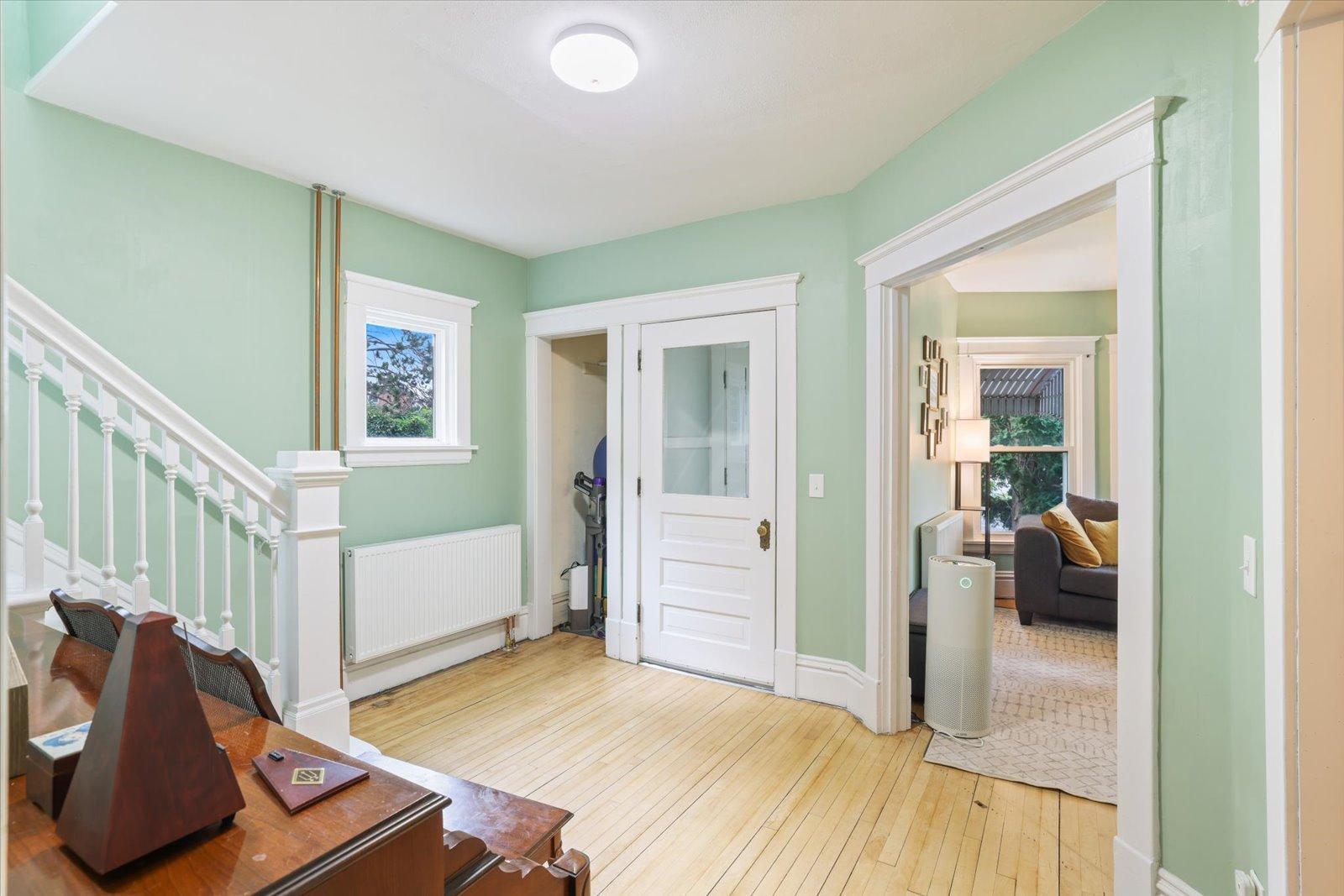 403 Cole Street Property Photo 10