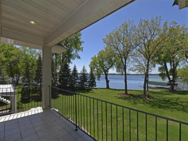 3995 N Shore Drive Property Photo 6