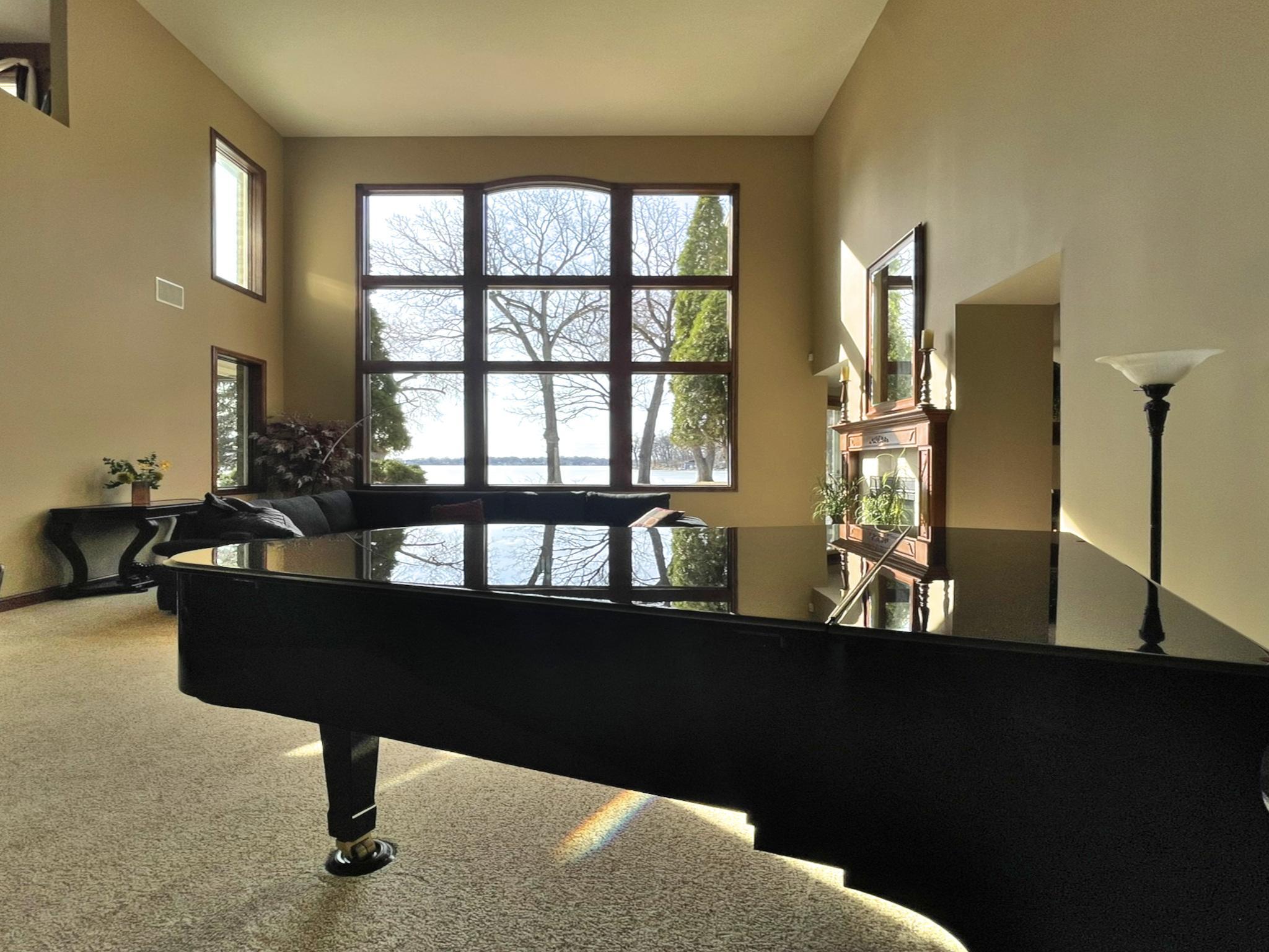 3995 N Shore Drive Property Photo 9