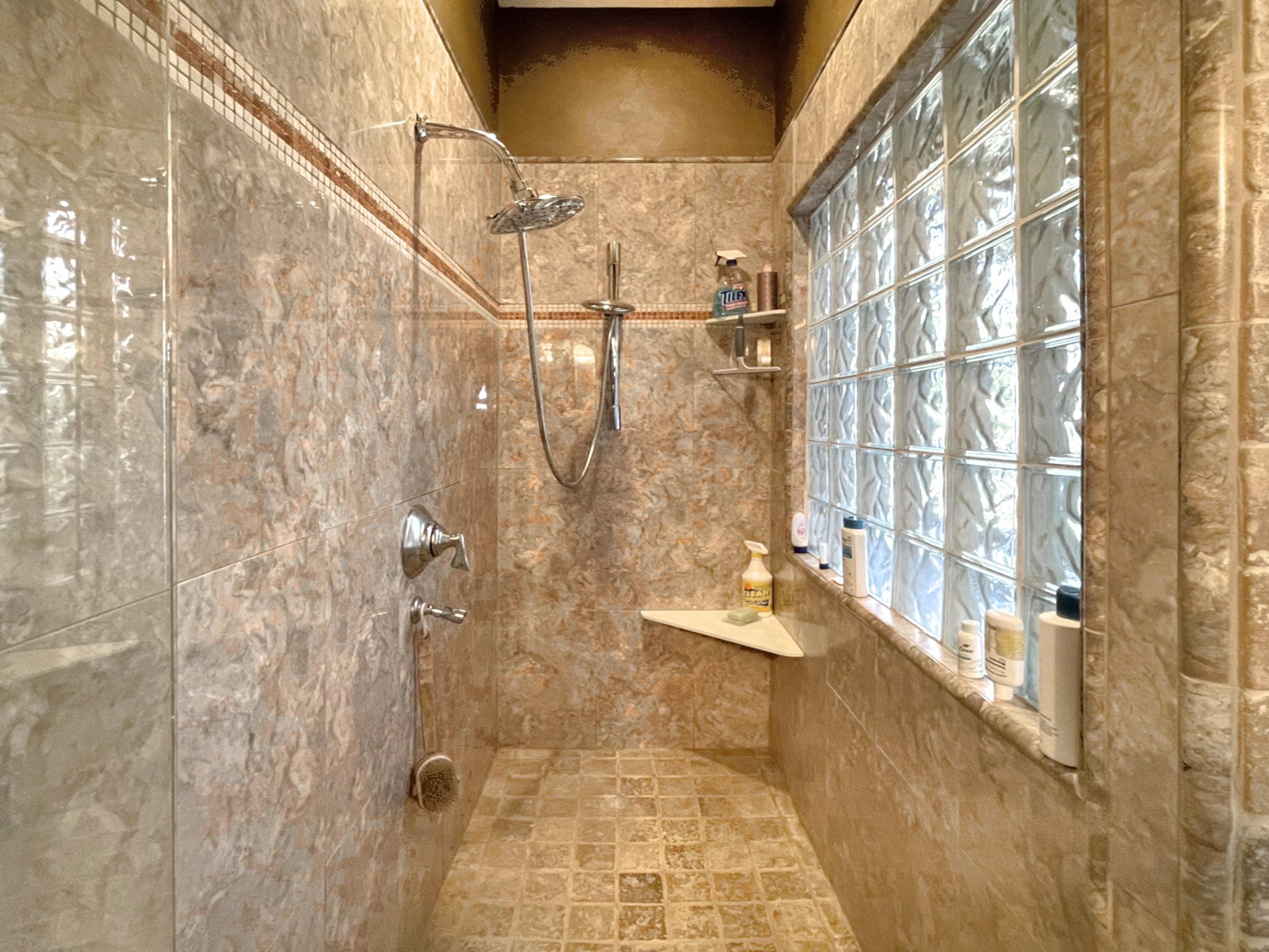 3995 N Shore Drive Property Photo 18
