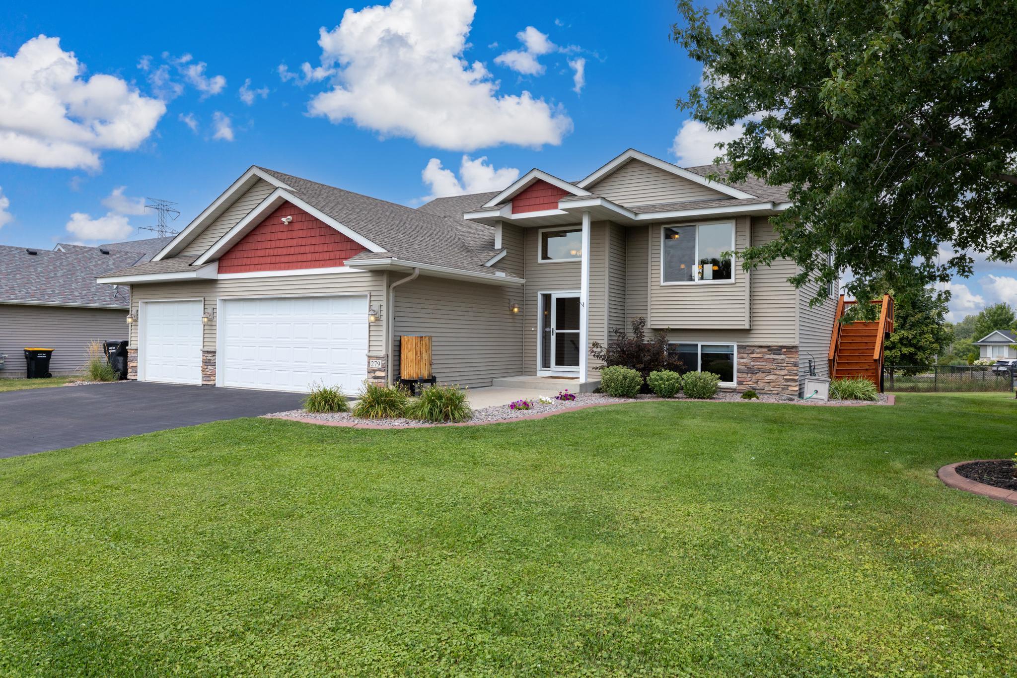 279 Kiso Avenue Property Photo 1