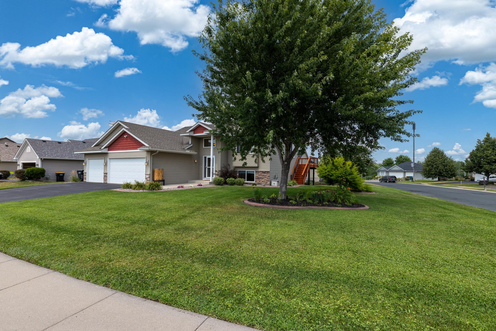 279 Kiso Avenue Property Photo 4
