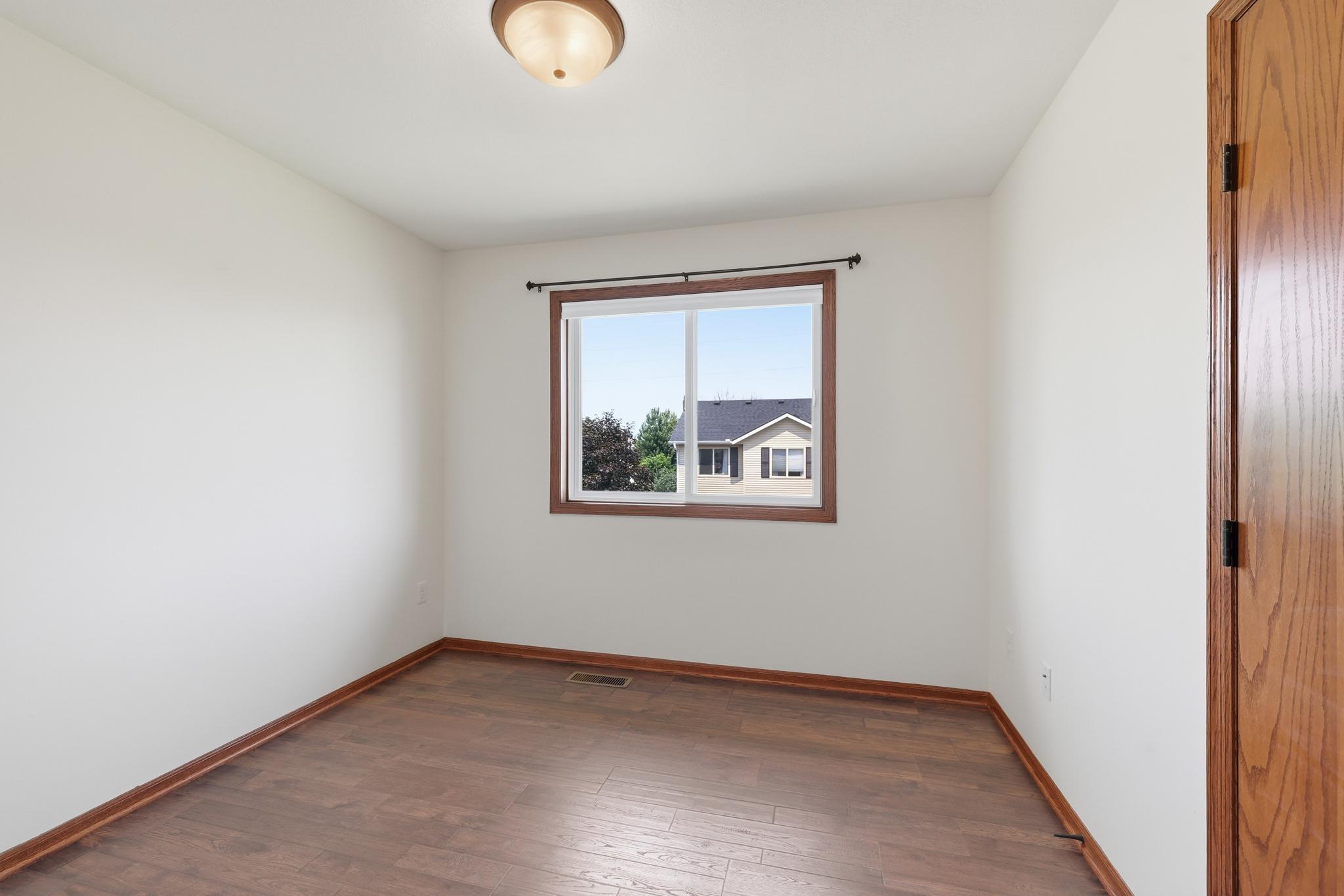 279 Kiso Avenue Property Photo 24