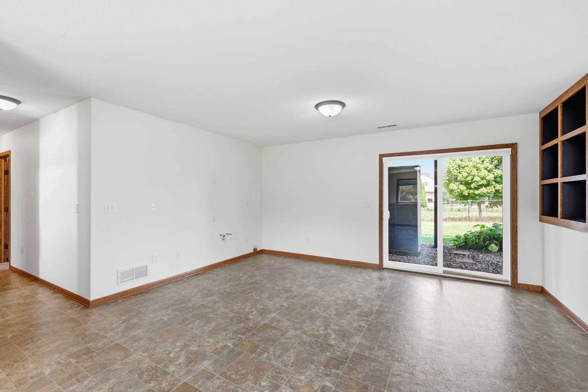 279 Kiso Avenue Property Photo 28