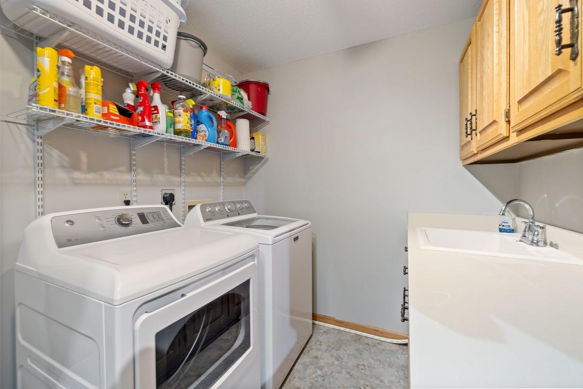 5501 Auto Club Road Property Photo 14