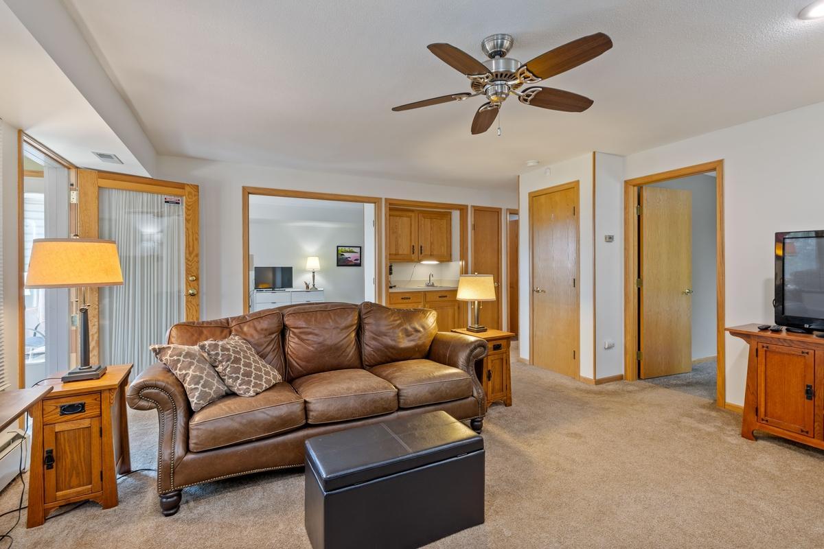 5501 Auto Club Road Property Photo 18