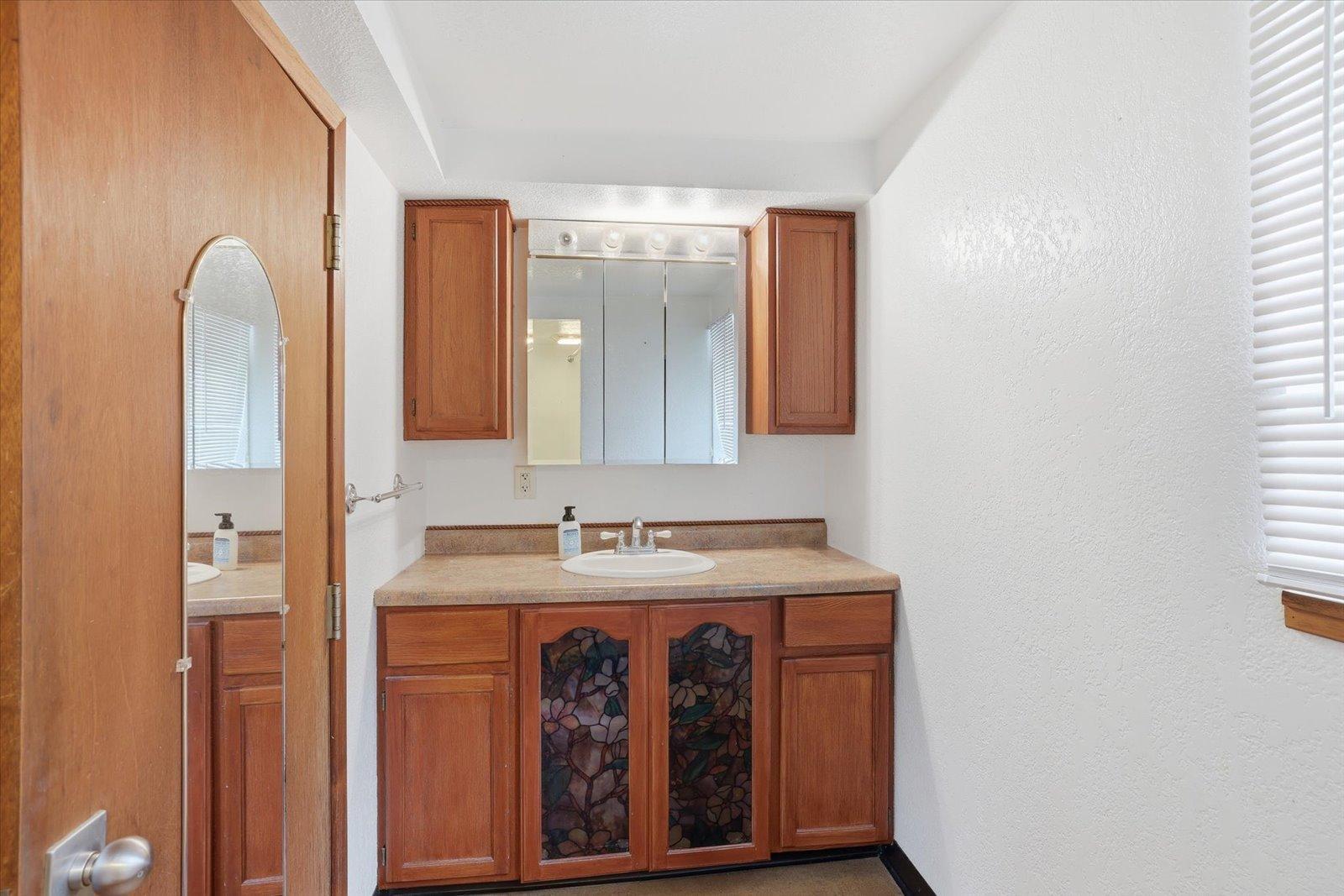 27679 Splithand Road Property Photo 16