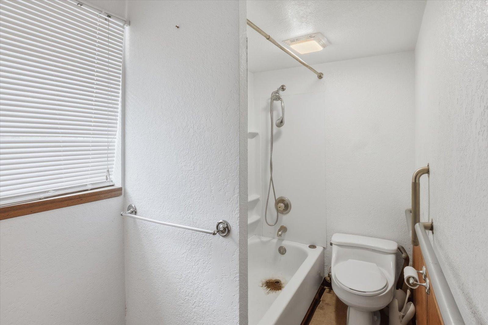 27679 Splithand Road Property Photo 17