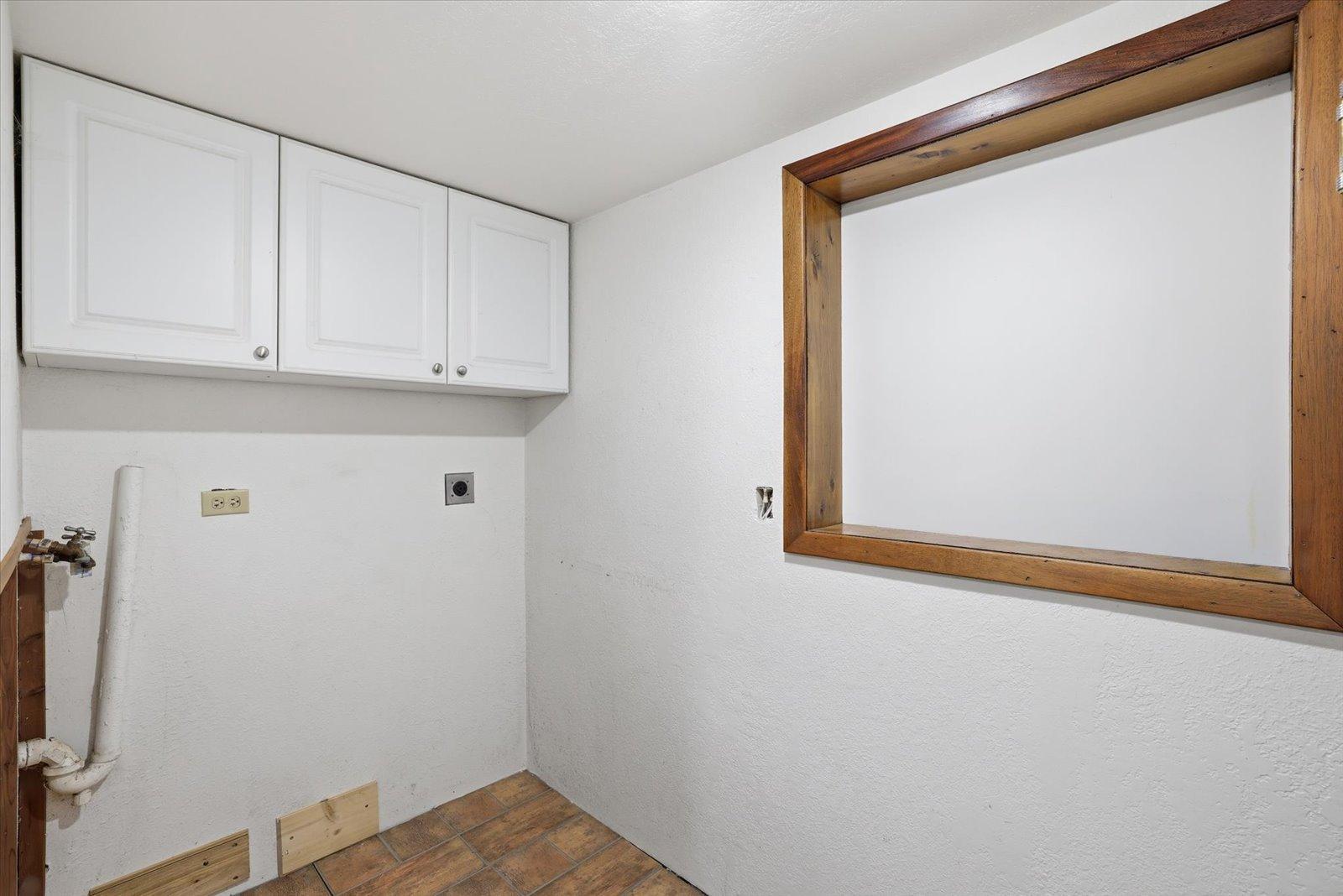 27679 Splithand Road Property Photo 18