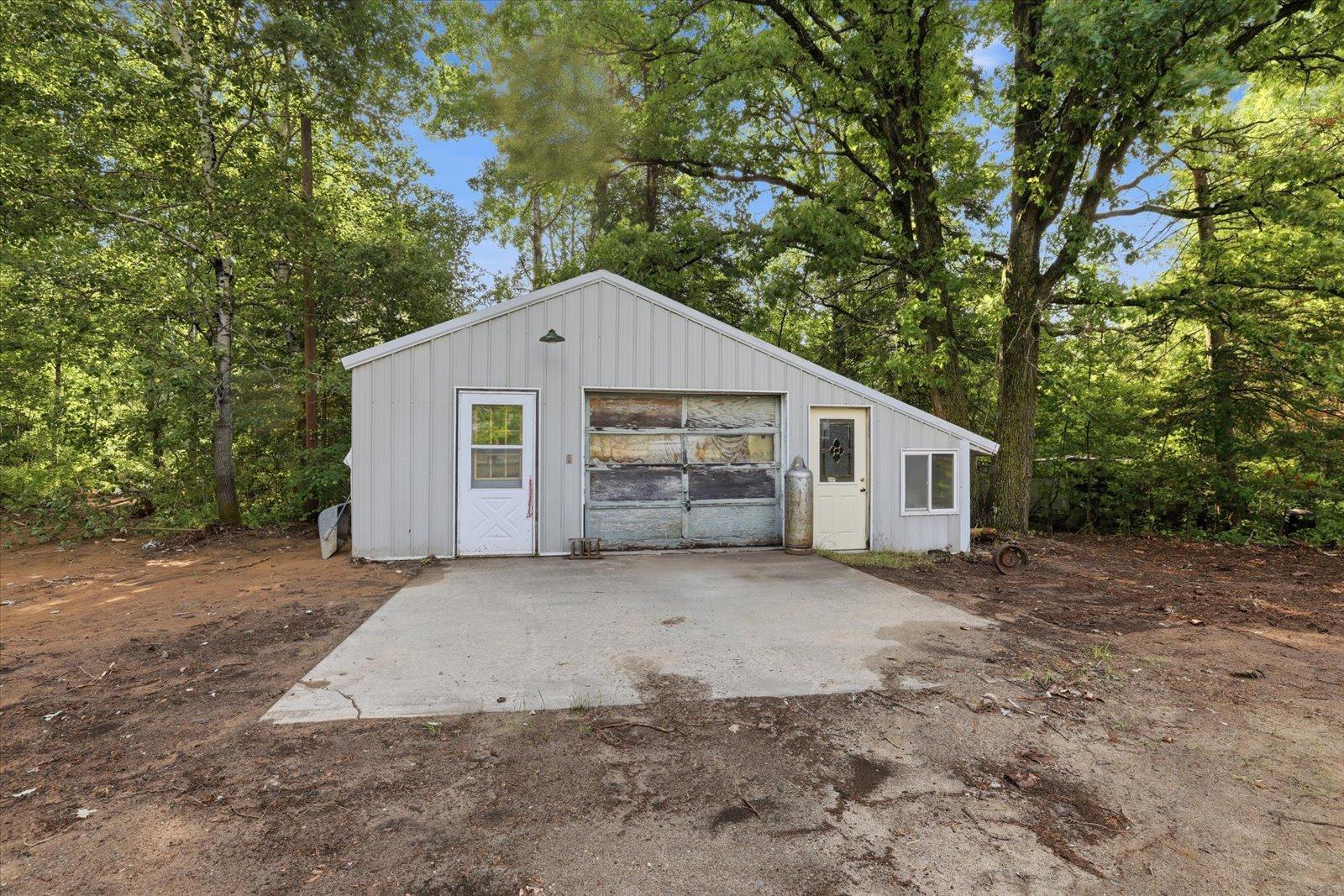 27679 Splithand Road Property Photo 21