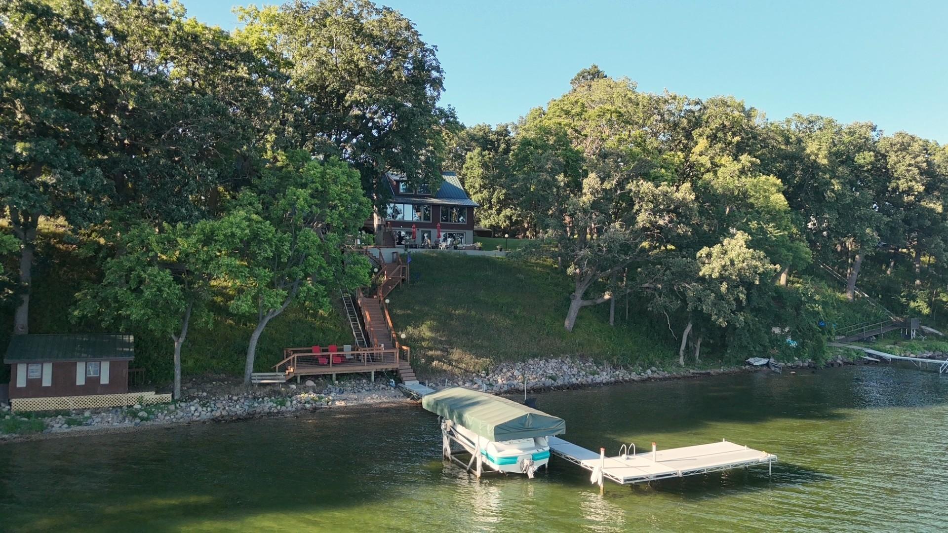 9881 N Shore Drive Property Photo 6