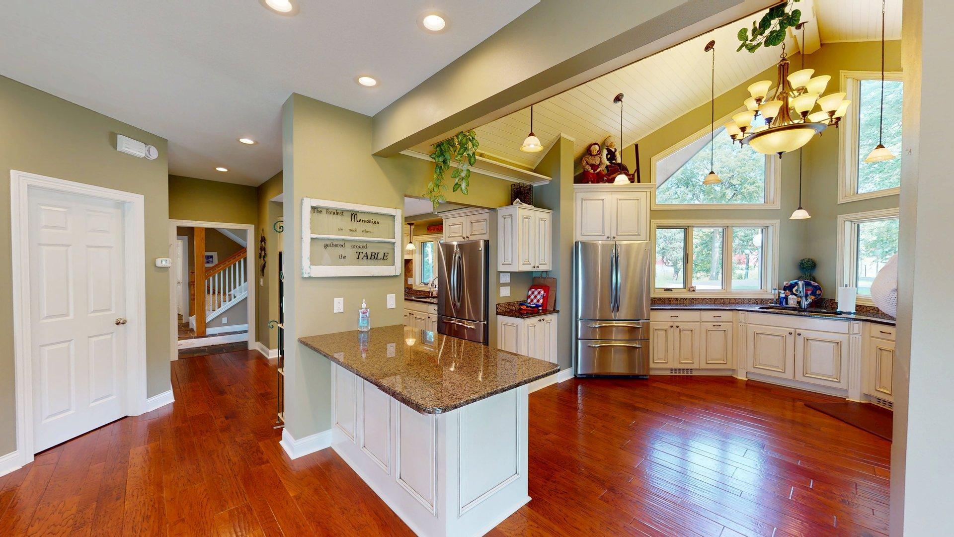 9881 N Shore Drive Property Photo 13