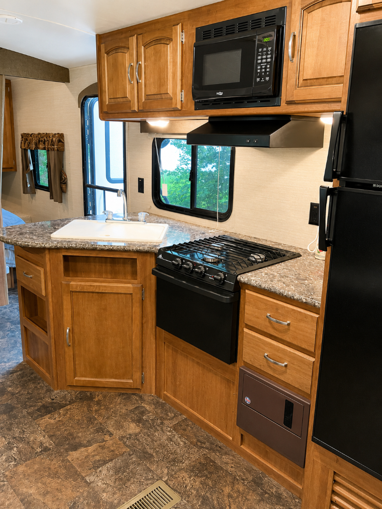 17731 Upper Spunk Lake Road Property Photo 8