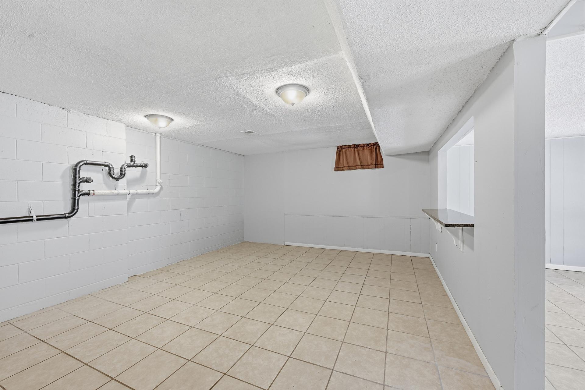 71 B Street Property Photo 37