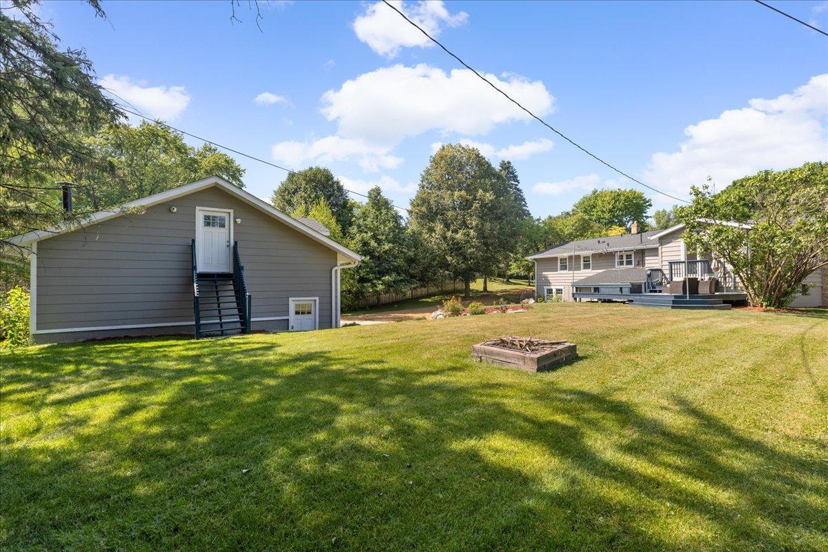 13529 Larkin Drive Property Photo 4