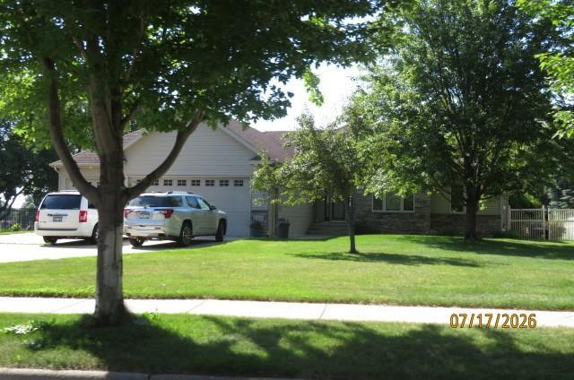 1910 Temminck Road Property Photo 1