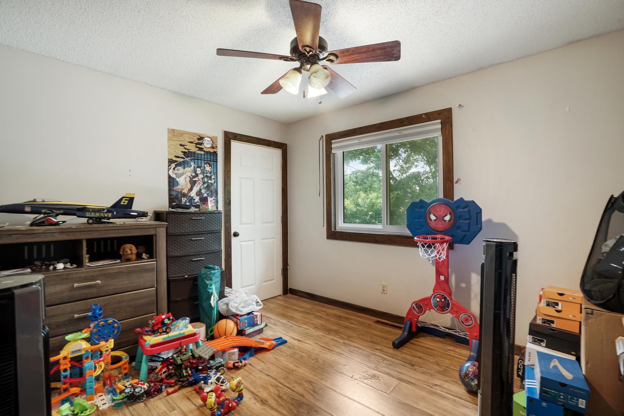 2477 Brenner Avenue E Property Photo 22