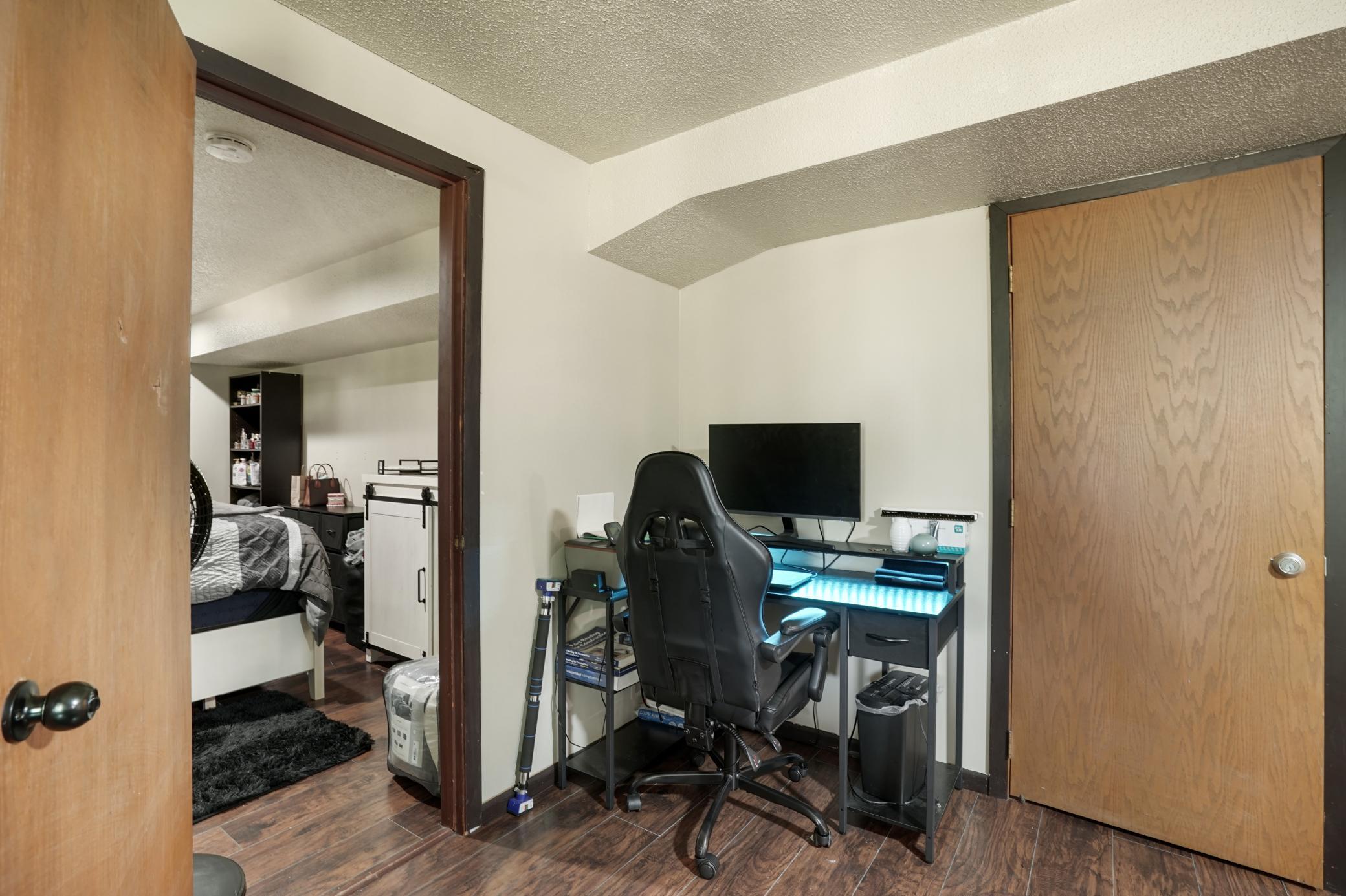 2477 Brenner Avenue E Property Photo 26