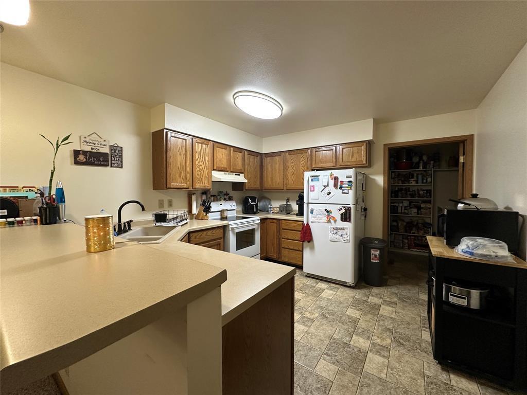2250-2252 Frank Street Property Photo 6