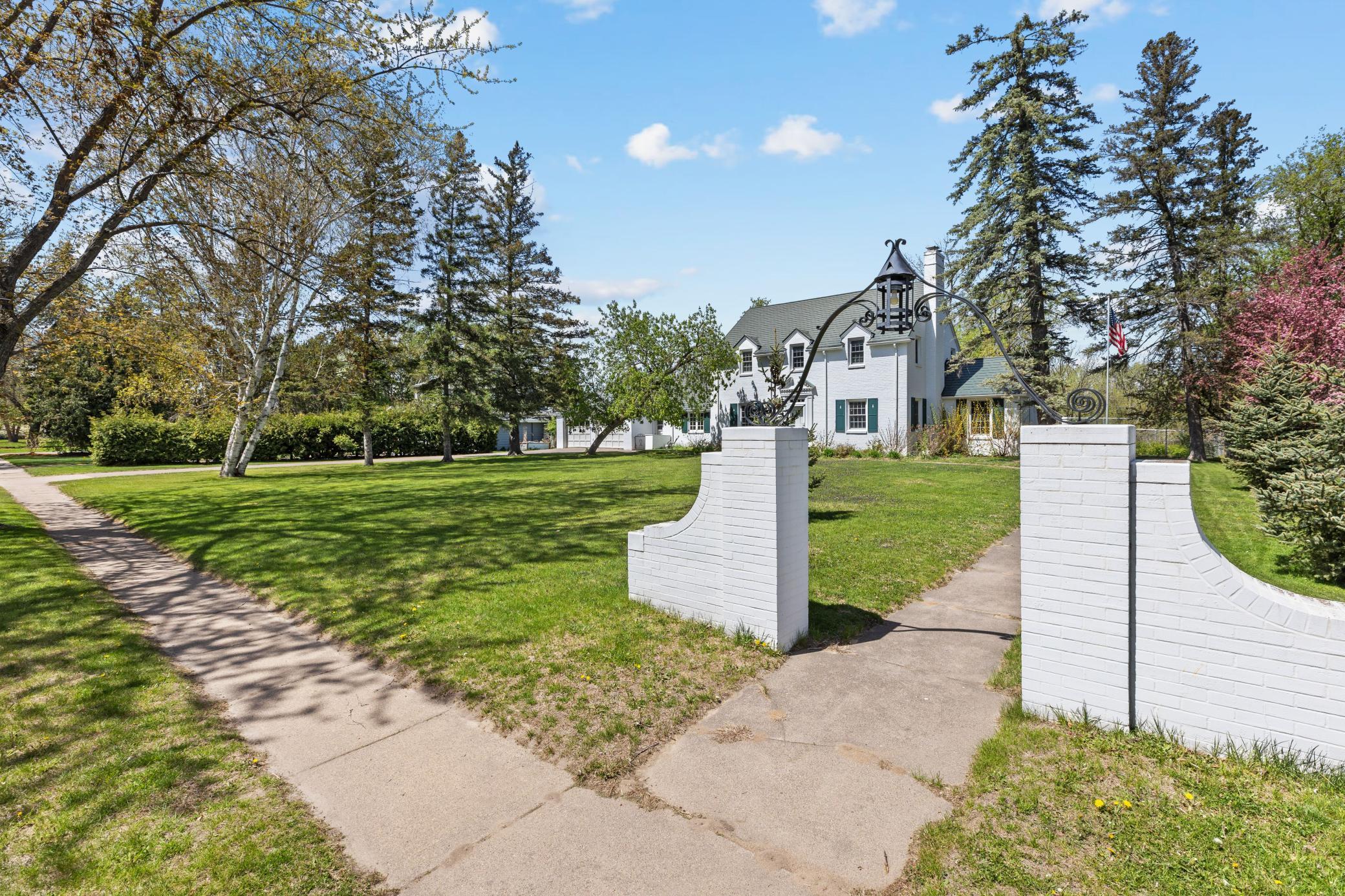 415 Bluff Avenue Property Photo 1