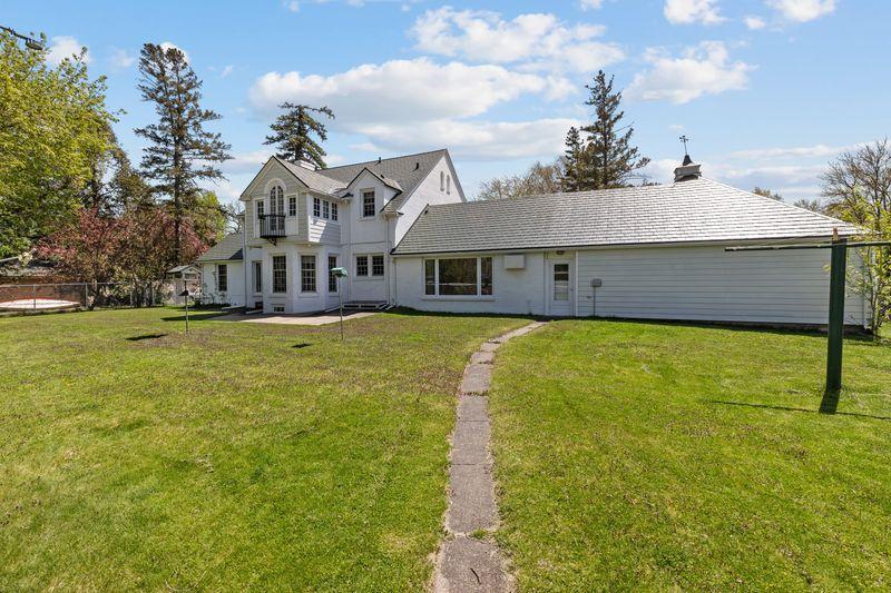415 Bluff Avenue Property Photo 4
