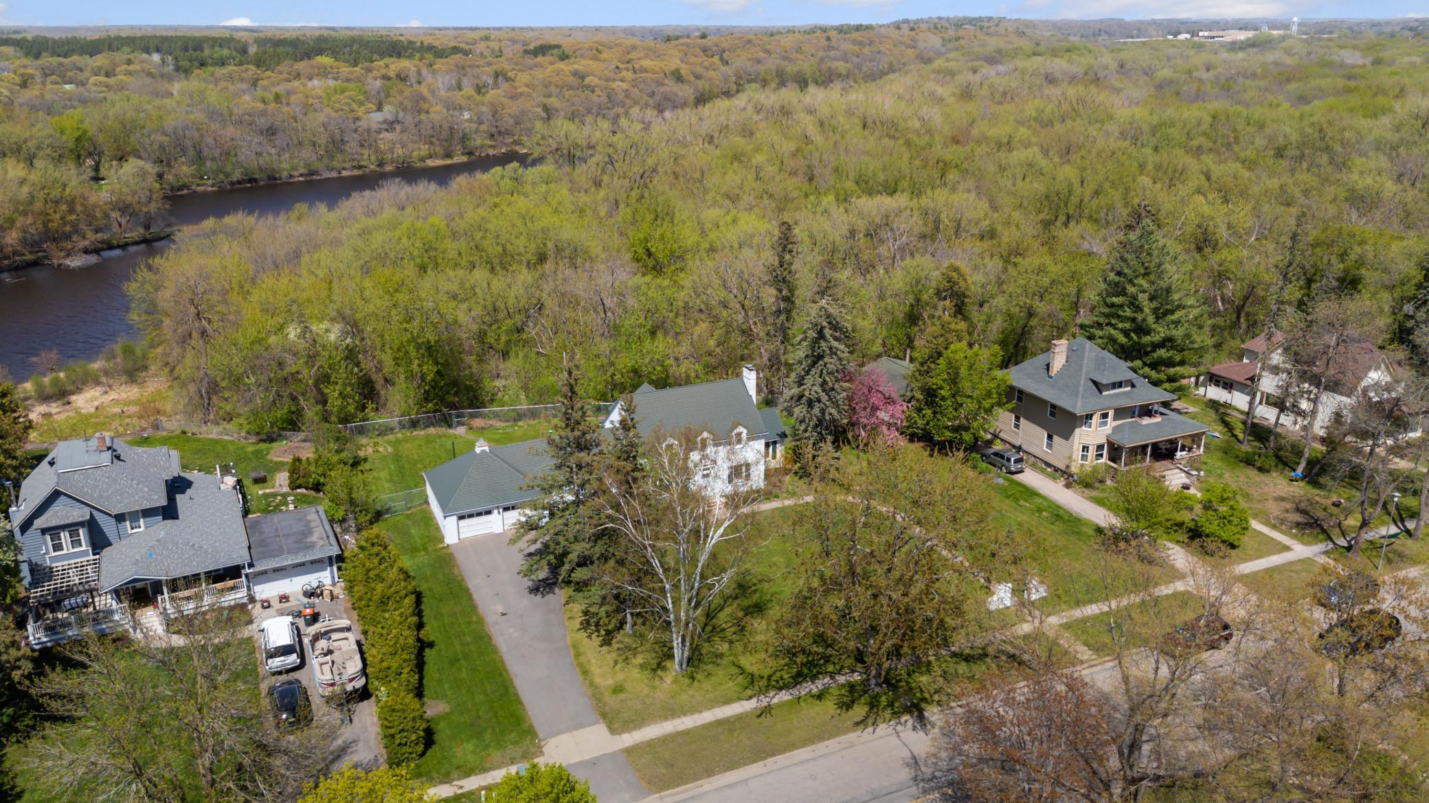 415 Bluff Avenue Property Photo 11