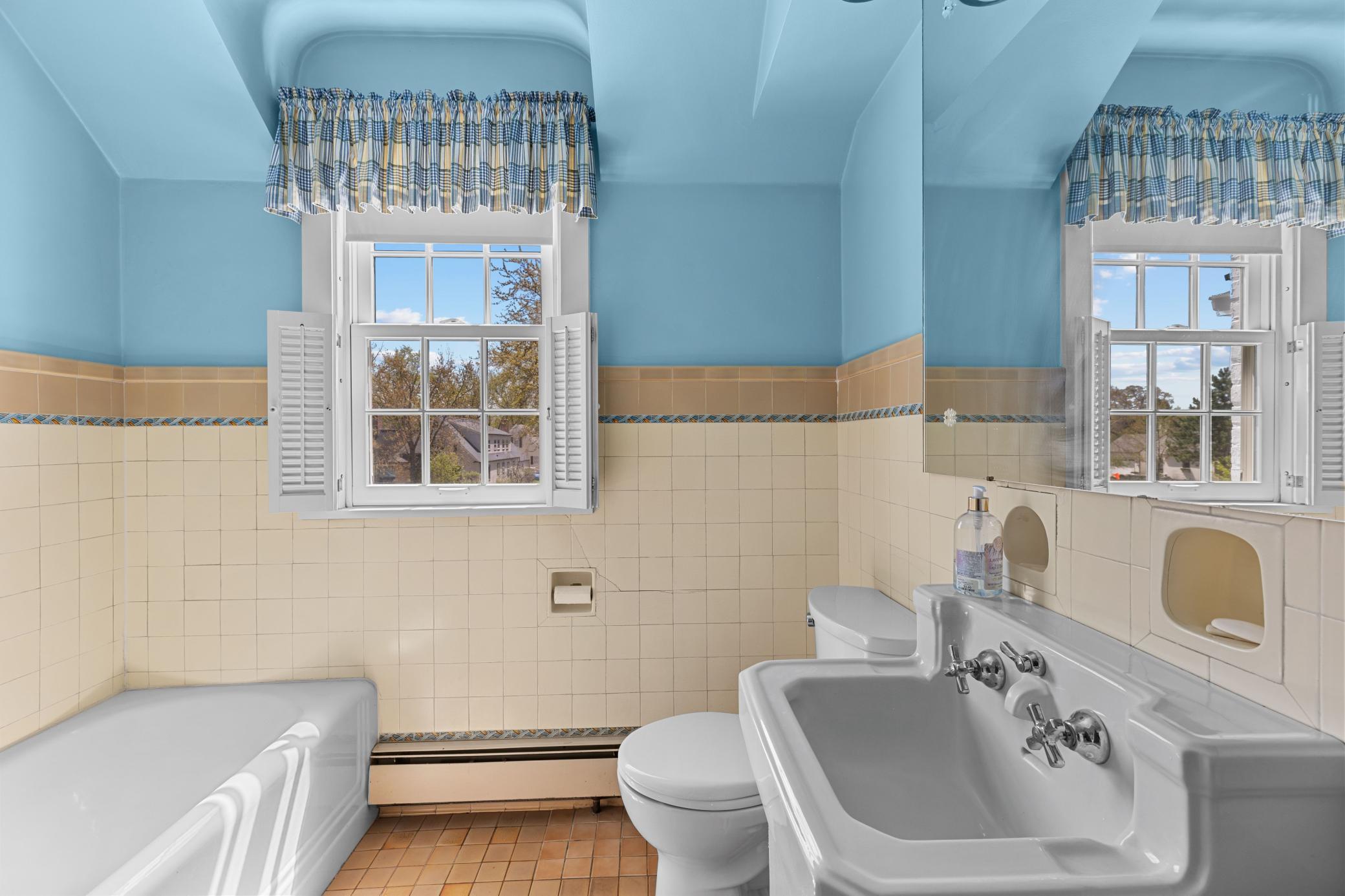 415 Bluff Avenue Property Photo 43