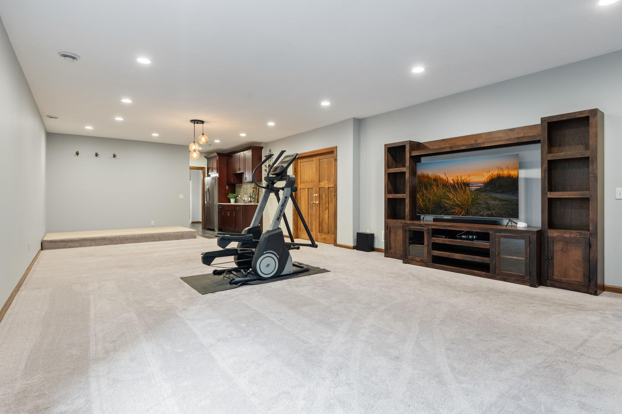 1752 Carriage Drive Property Photo 35