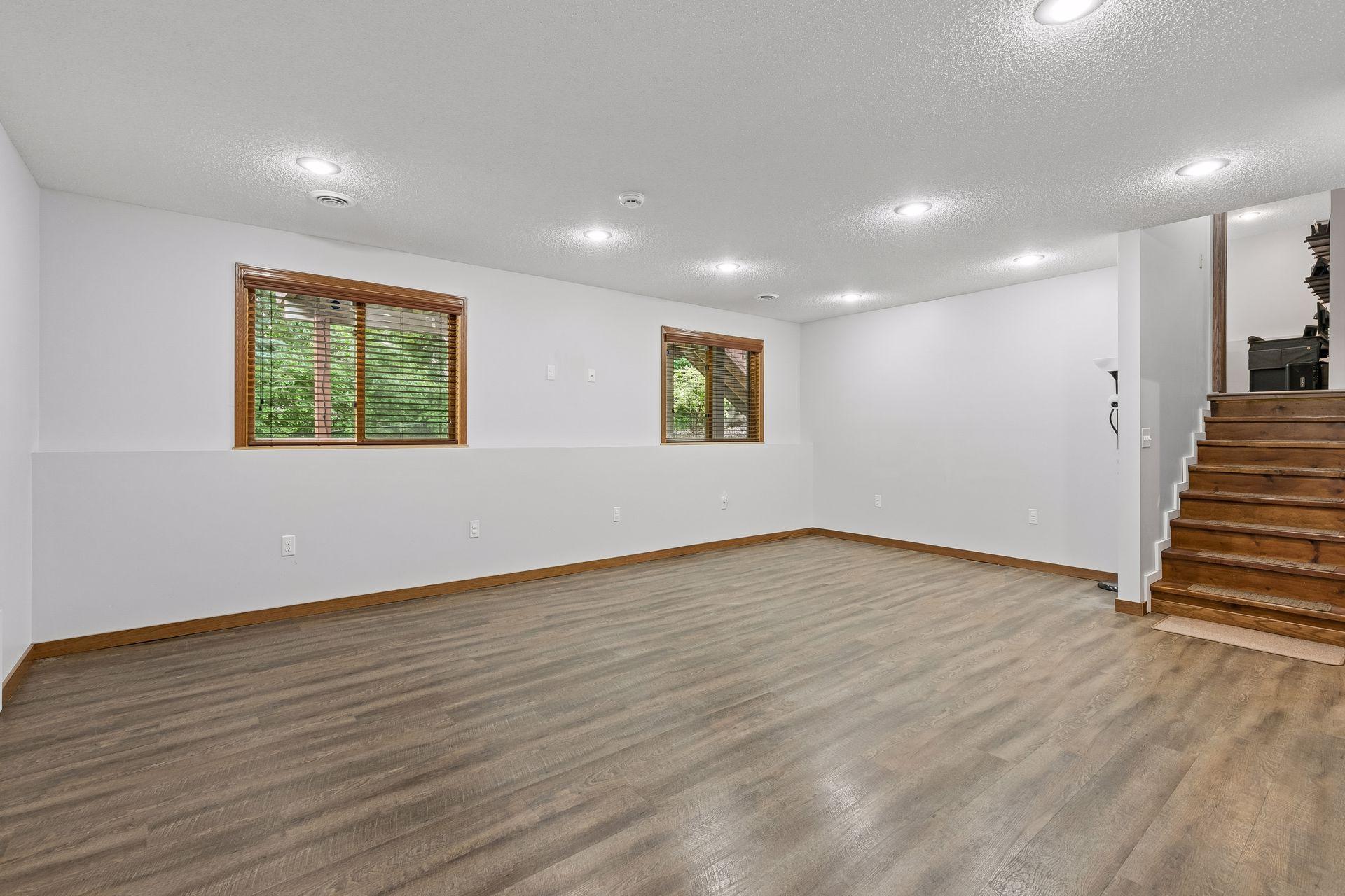 14835 Natchez Avenue Property Photo 25