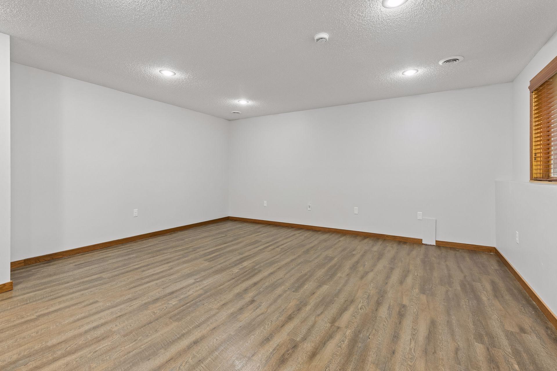 14835 Natchez Avenue Property Photo 27