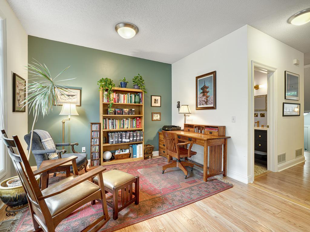 406 Duke Street Property Photo 10
