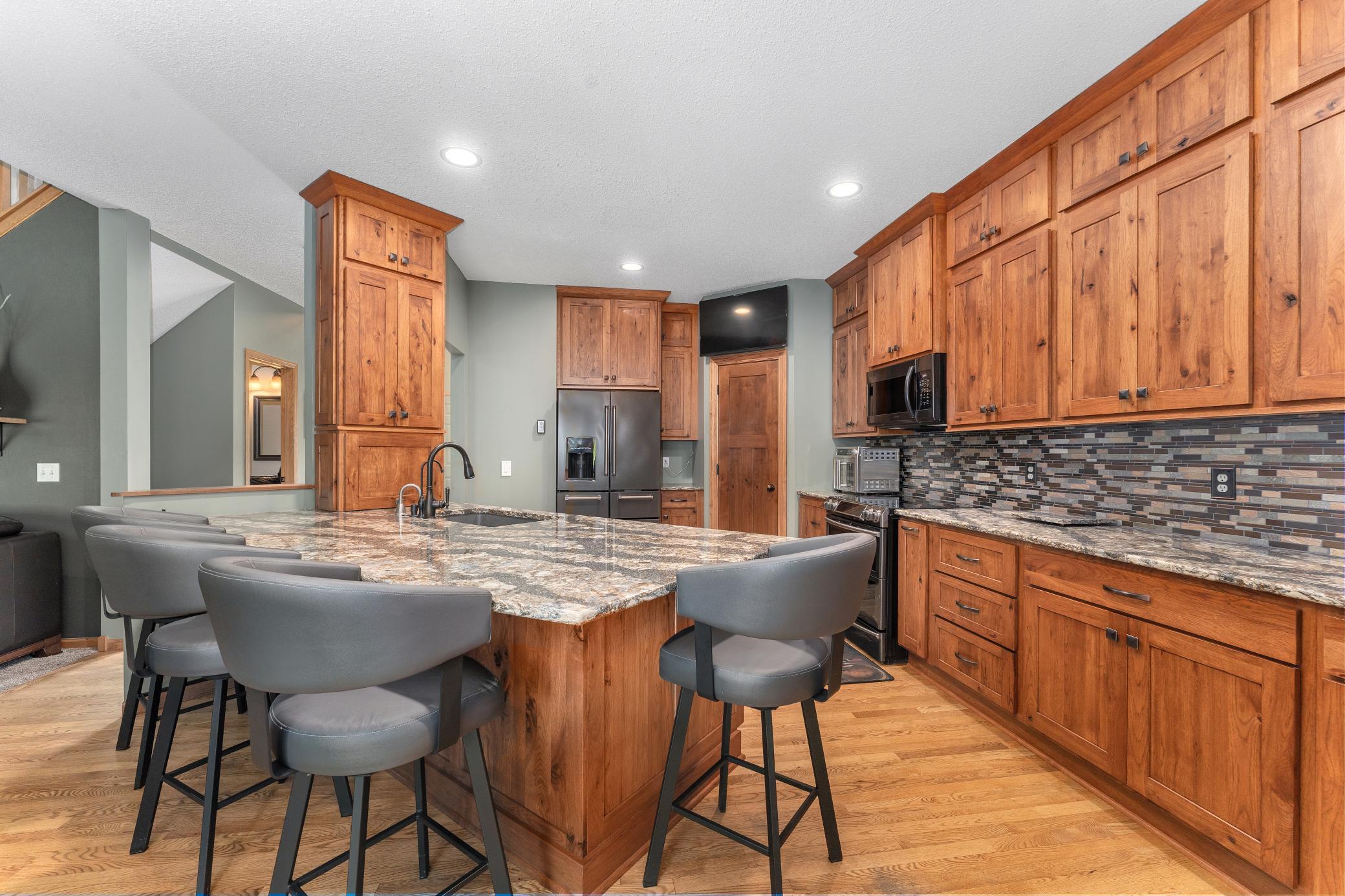 1517 Deerwood Bend Property Photo 2