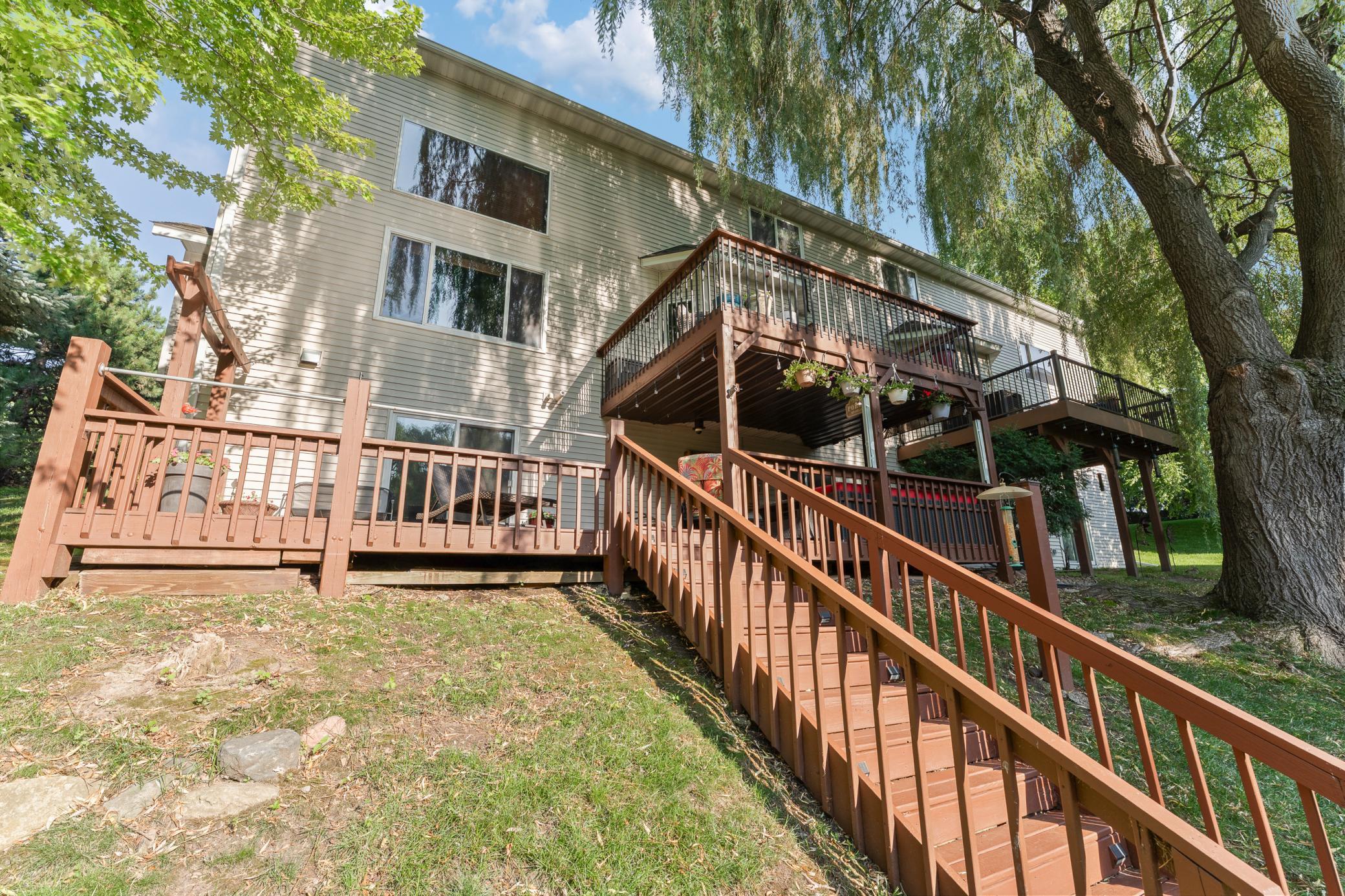 1517 Deerwood Bend Property Photo 6